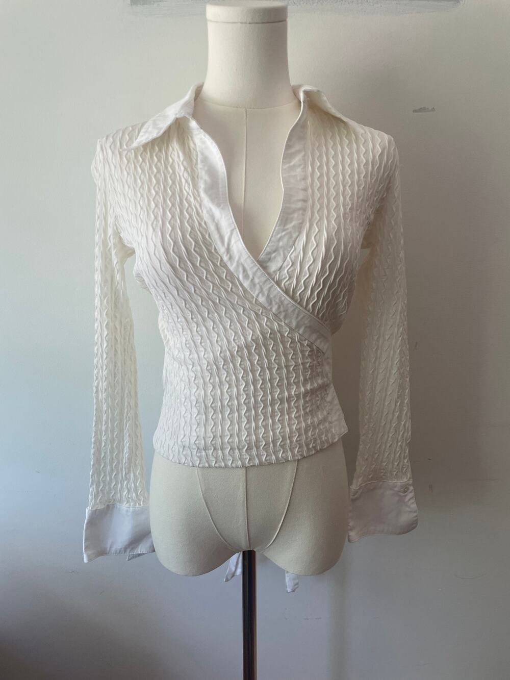 Y2K BEBE Wrap Collared Blouse Size M Vacation Textured EuroSummer Top